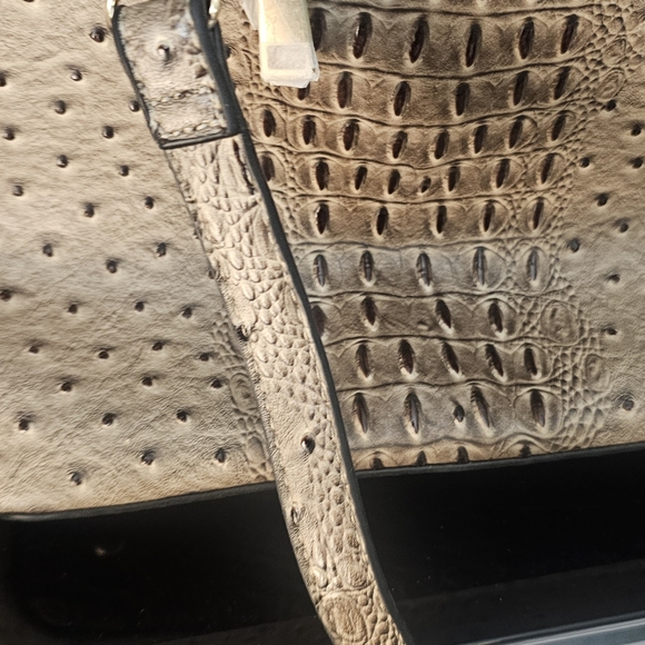 Handbag - Picture 4 of 11